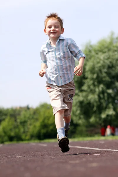 Corre niño —  Fotos de Stock
