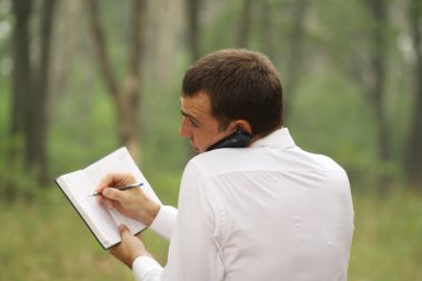 telefon ederken