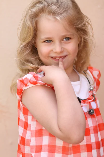 Portrét krásná holčička — Stock fotografie