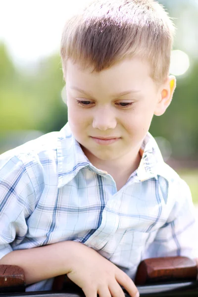 Портрет красивого маленького хлопчика — стокове фото