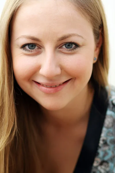 Portrait of beautiful woman — Stock Photo, Image