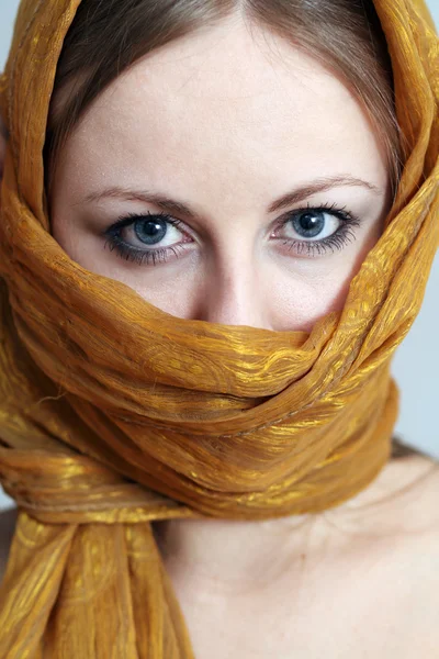 Young woman close up portrait — Stock Photo, Image