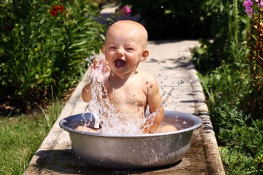 Baby bathes clipart