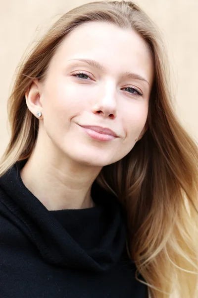 Vértes gyönyörű nő portréja — 스톡 사진
