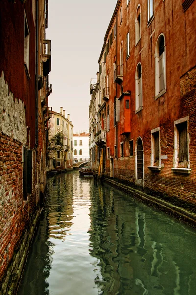 Blick auf den venezianischen Kanal — Stockfoto