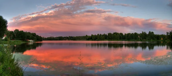 Panorama jeziora — Zdjęcie stockowe