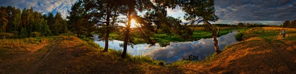Solnedgång floden — Stockfoto
