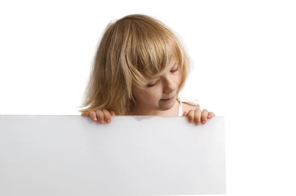 Menina mostrando um cartão — Fotografia de Stock