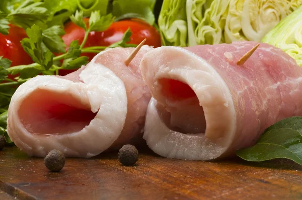 Natürmort domuz eti rulo — Stok fotoğraf