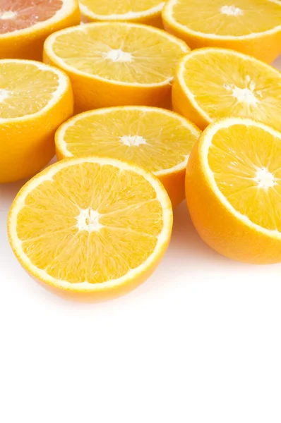 Апельсини ізольовані — стокове фото