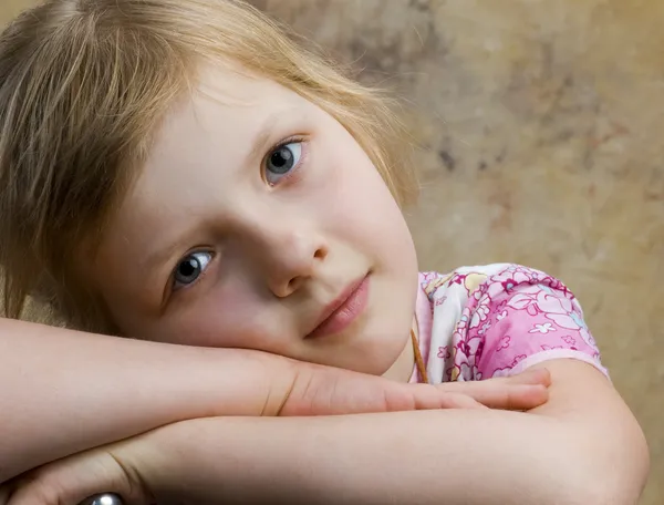 Πορτρέτο του μικρού κοριτσιού — Φωτογραφία Αρχείου