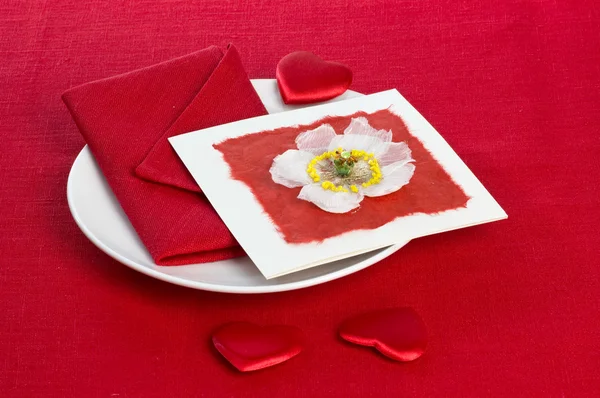 Valentinstag-Karte auf dem Teller — Stockfoto