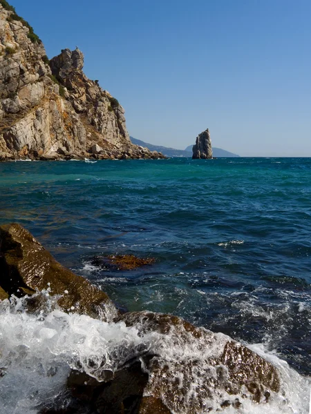波と岩 — ストック写真