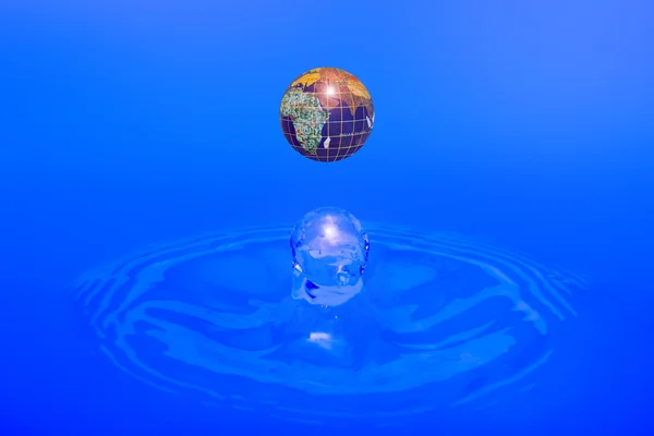 Earth - water drop — Stock Photo, Image