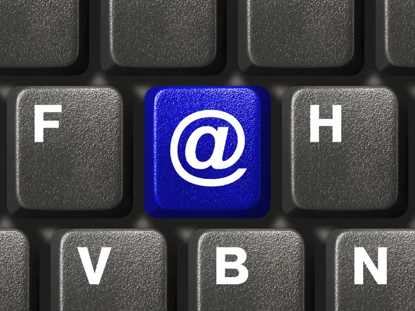 Клавіатура ПК з ключем електронної пошти — стокове фото