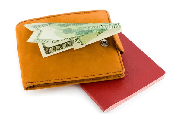 Útlevél, a pénztárca és a pénz repülőgép - utazási koncepció — Stock Fotó