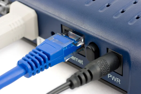 Számítógép és internet kábel — Stock Fotó