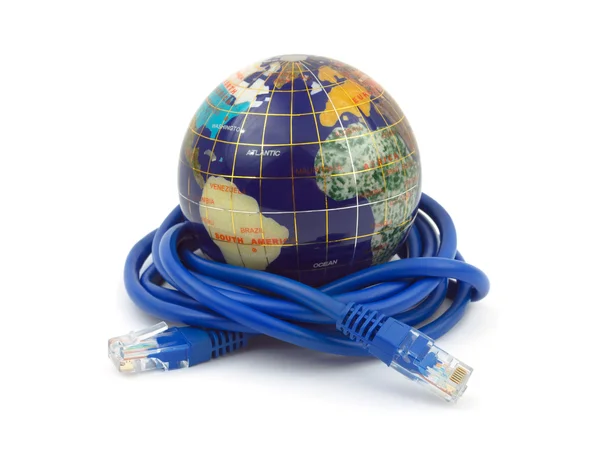 Glóbus a internet kabel — Stock fotografie