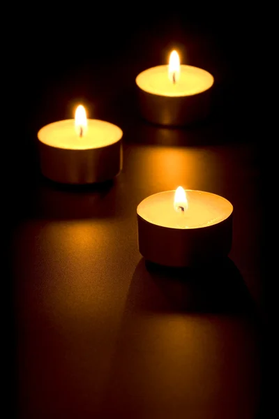 Três velas acesas — Fotografia de Stock