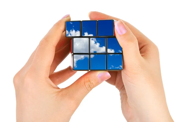 Handen met sky puzzel — Stockfoto