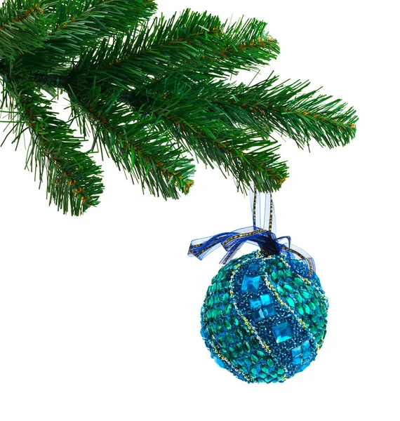 Kerstboom en bal — Stockfoto