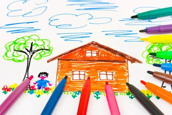 Rysunek dziecka i długopisy — Zdjęcie stockowe