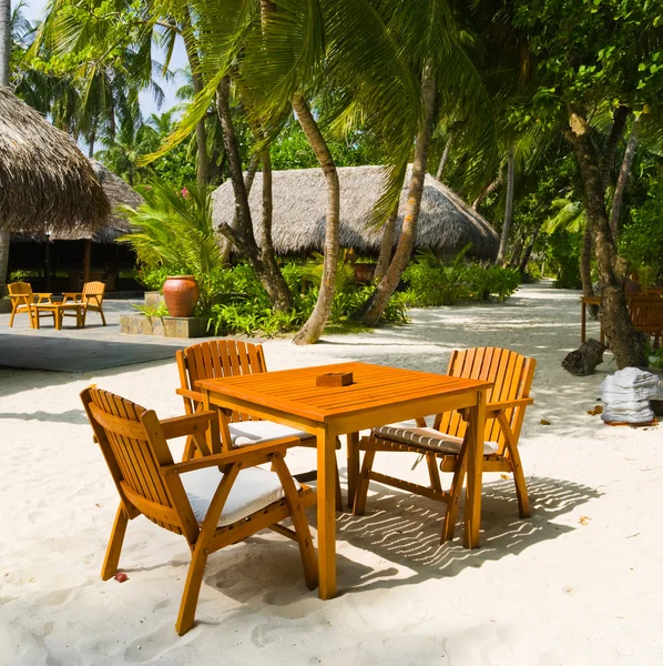 Café på stranden av tropisk ö — Stockfoto