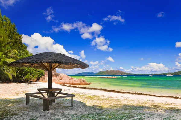 Tropical island Curieuse at Seychelles — Stock Photo, Image