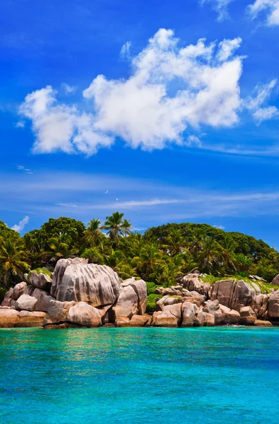 Kust van tropisch eiland — Stockfoto