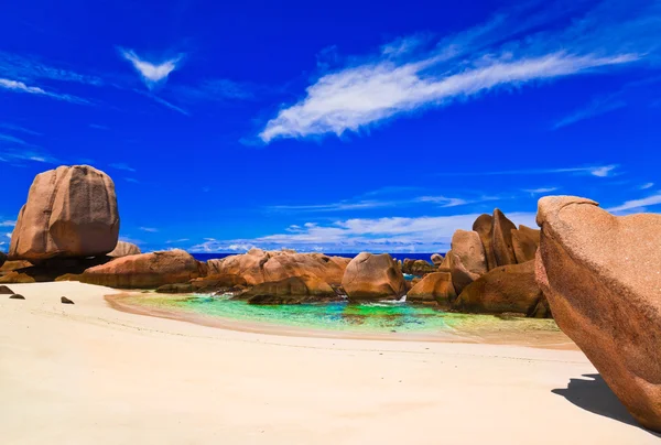 Playa tropical en Seychelles — Foto de Stock