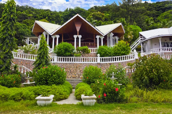 Готель на тропічному острові, Сейшельські острови — стокове фото