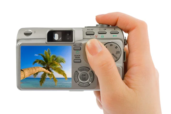 Hand med kamera och landskap (min bild) — Stockfoto