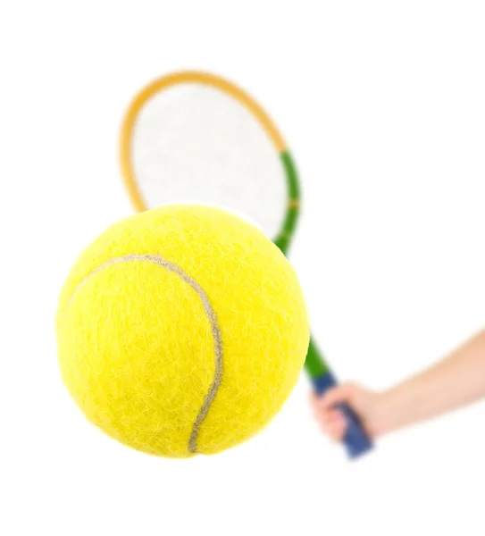 Χέρι με ρακέτα του τένις και μπάλα — Φωτογραφία Αρχείου