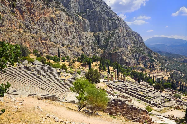 Ruinas de la antigua ciudad Delfos, Grecia — Foto de Stock