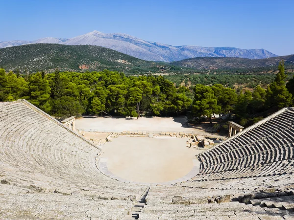 Ruinas del anfiteatro Epidaurus — Foto de Stock