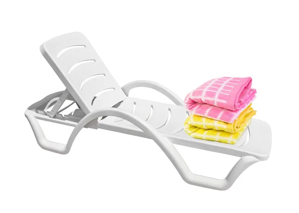 Strandstoel en handdoeken — Stockfoto