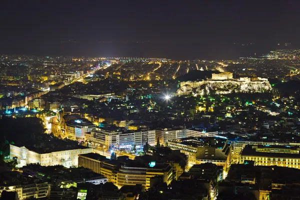 Akropolis a Aténách v Řecku v noci — Stock fotografie