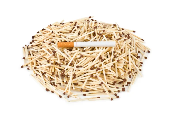 Matches and cigarette — Stock Photo, Image