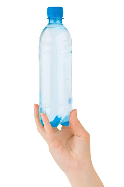 Рука с бутылкой воды — стоковое фото