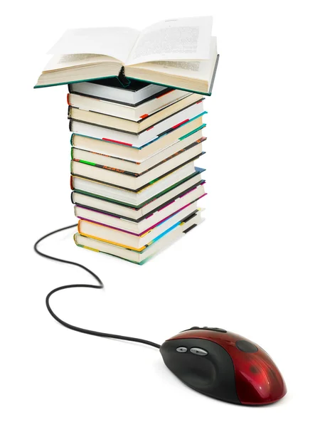 コンピューターのマウスや書籍 ラーニングの概念 — ストック写真