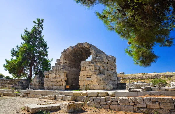 Ερείπια Ναού Στην Κόρινθο Ελλάδα Αρχαιολογία Φόντο — Φωτογραφία Αρχείου