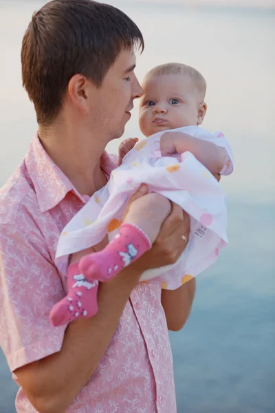 Pai com bebê — Fotografia de Stock