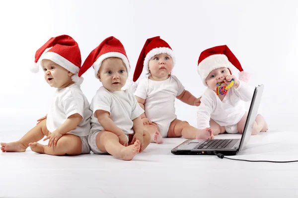 Karácsonyi baba laptop — Stock Fotó