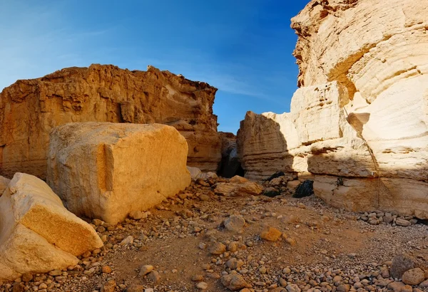 在沙漠中的砂岩岩石 — 图库照片