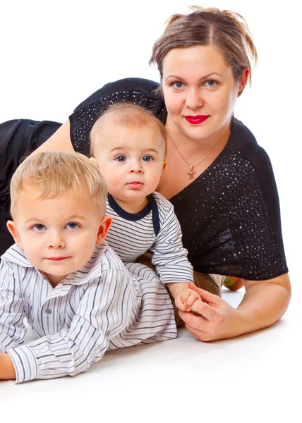 Mãe e dois meninos — Fotografia de Stock