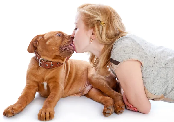 Chica joven con cachorro de Dogue de Bordeaux (mastín francés ) —  Fotos de Stock