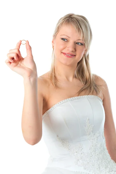Noiva jovem com anel de casamento — Fotografia de Stock