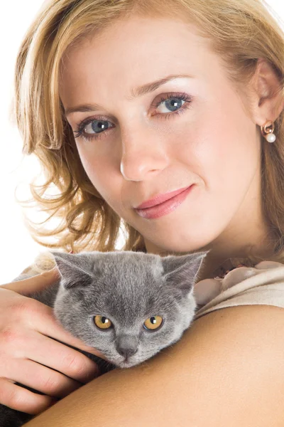 Young beautiful woman and kitten — Stock Photo, Image