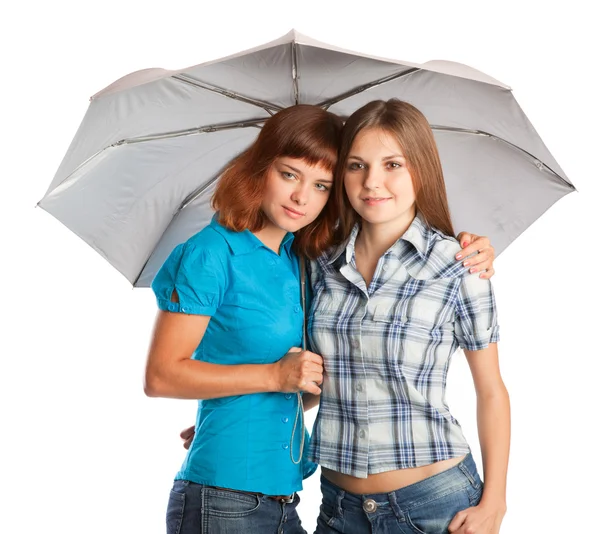 Zwei Teenie-Mädchen mit Regenschirm — Stockfoto