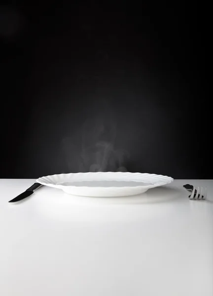 盘子、刀叉 — 图库照片